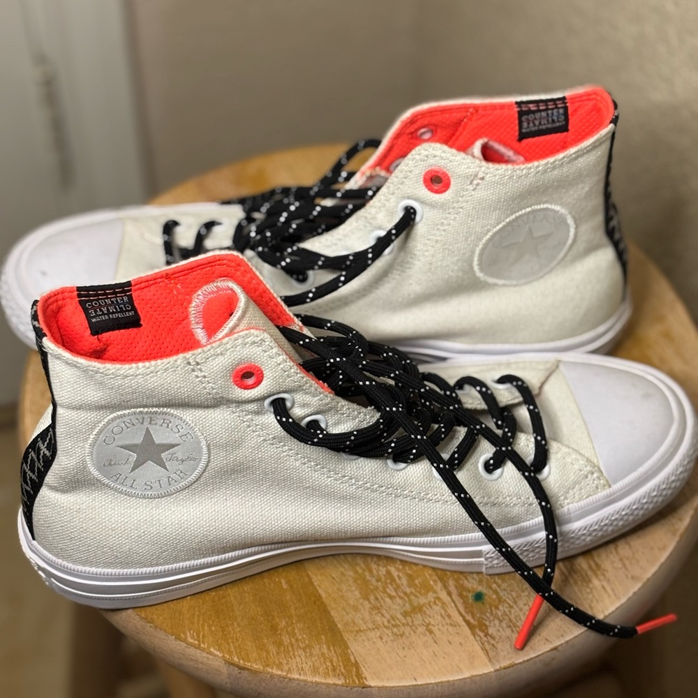 Men's Converse Chuck Taylor II 2 Hi Lunar sole white and orange size 8
